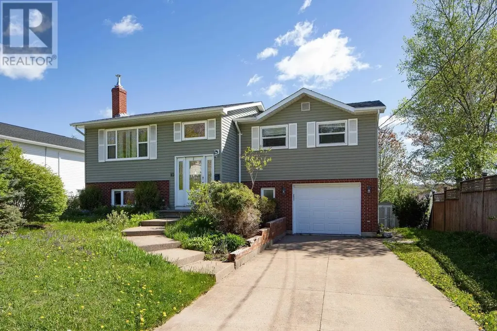 10 Old Birch Road, Dartmouth